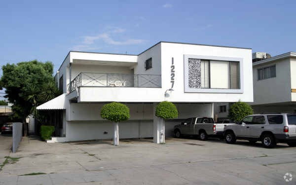 Foto del edificio - 1227 S Holt Ave