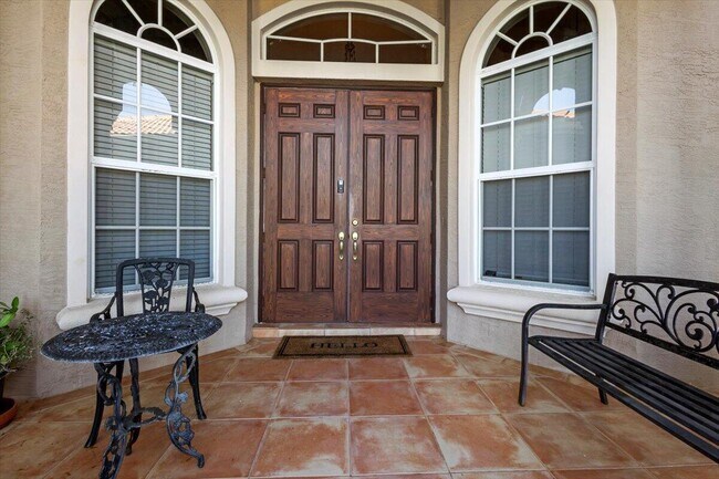 Foto del edificio - 5829 NW Zenith Dr