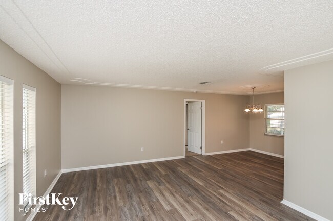 Foto del edificio - 2027 Beekman St NE