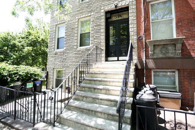 Foto del edificio - 518 Clinton St
