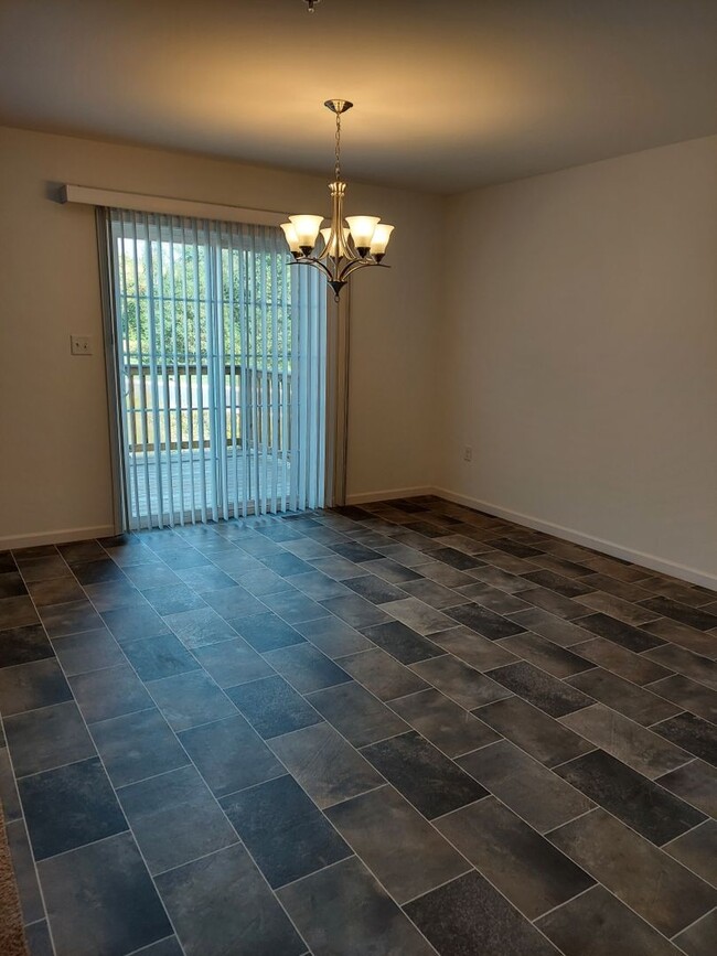 Foto del edificio - Margarets Grove 3 bedroom, 2.5 bath Townhome