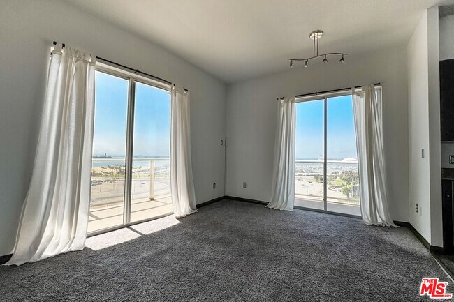 Foto del edificio - 488 E Ocean Blvd