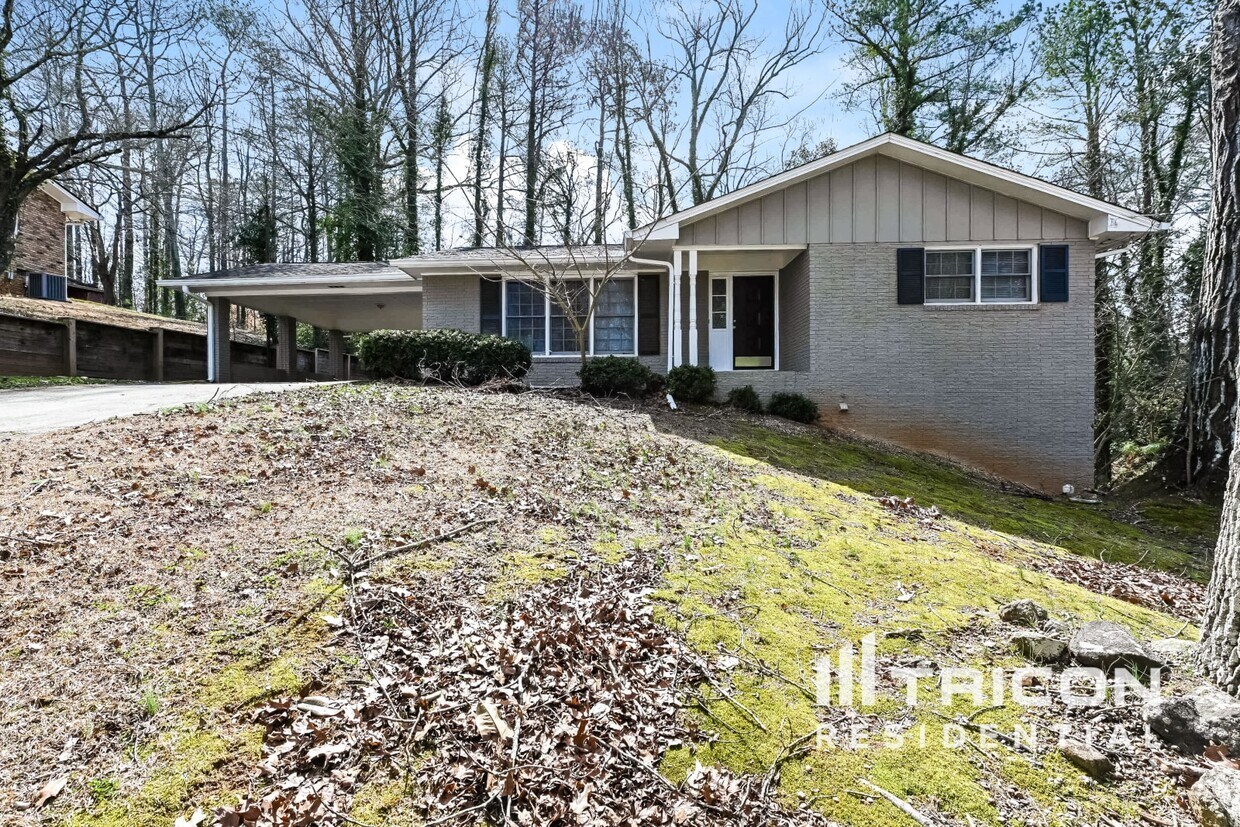 Primary Photo - 2878 Blossom Lane East Point GA