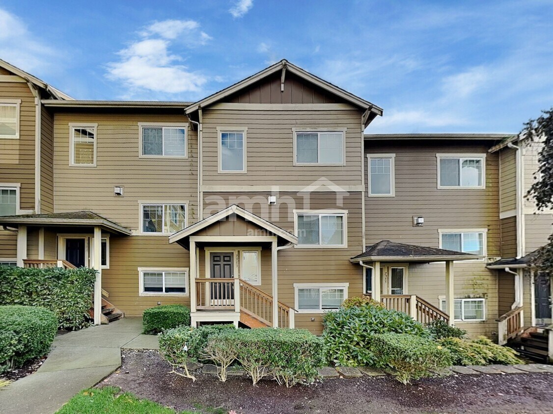 Primary Photo - 7353 Rainier Dr