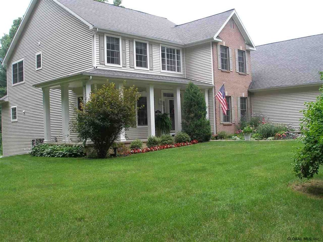 Primary Photo - 511 Kinns Rd