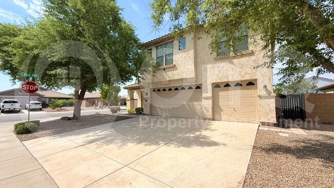 Building Photo - 1036 E Magnum Rd