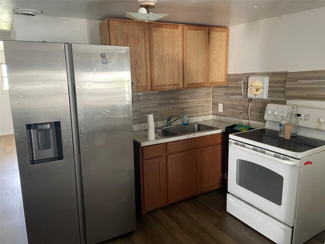Building Photo - 8508 SW 16th Ct