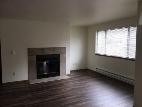 Building Photo - Kristine Apartments - Room for rent