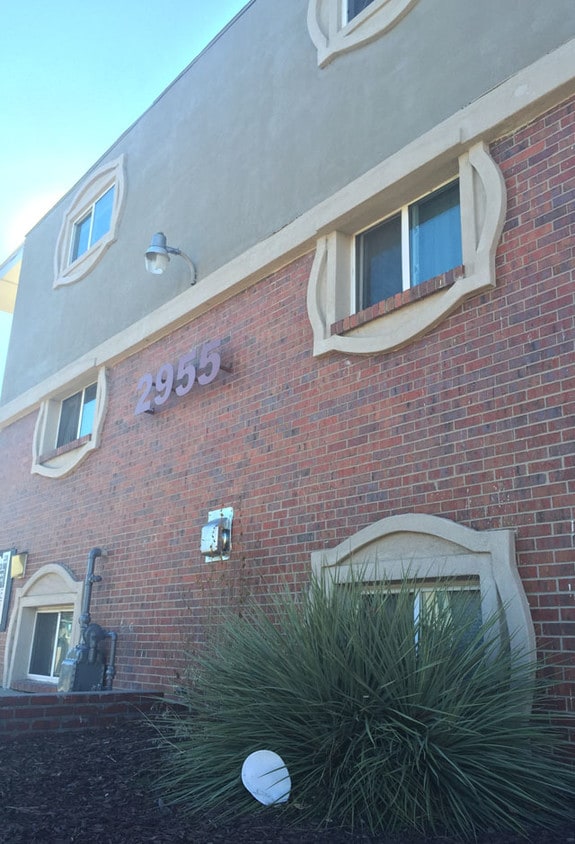 Primary Photo - 2955 Vallejo St