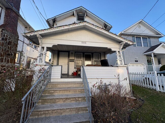 Foto del edificio - Fantastic 4 Bedroom Single Family House for Rent in Asbury Park!