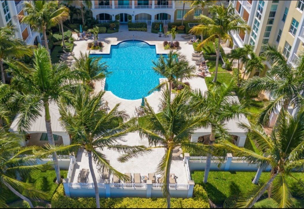 806 E Windward Way Unit Courtyard View Oasis, Lantana, FL 33462 Condo