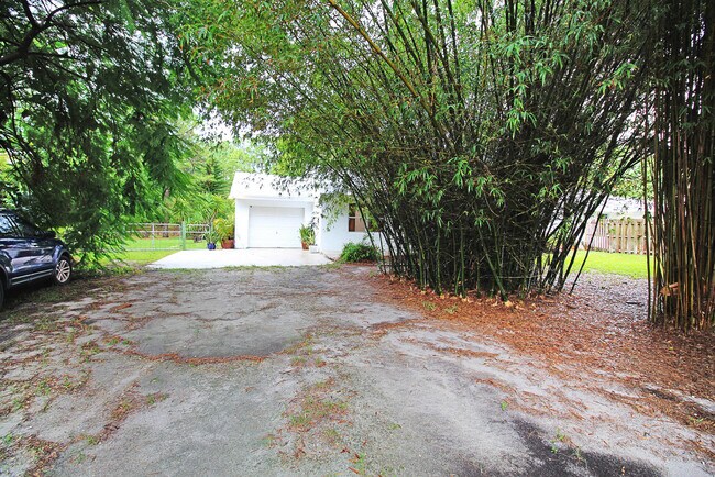 Building Photo - 16930-16993 93rd Rd N