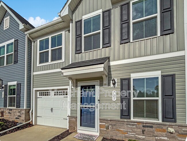 Building Photo - 705 Cresslyn Ct
