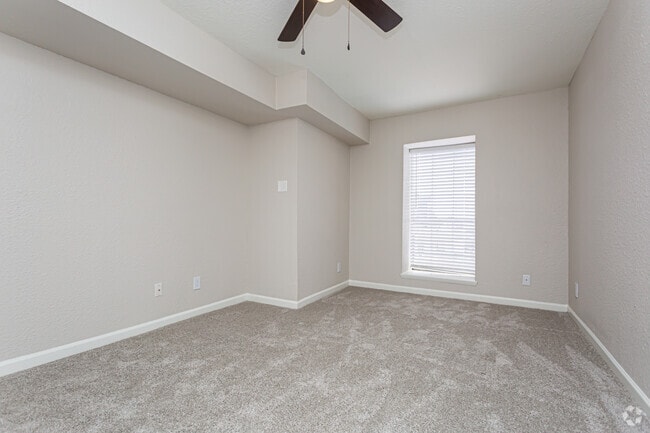 1BD, 1BA - 709SF - Lumiere