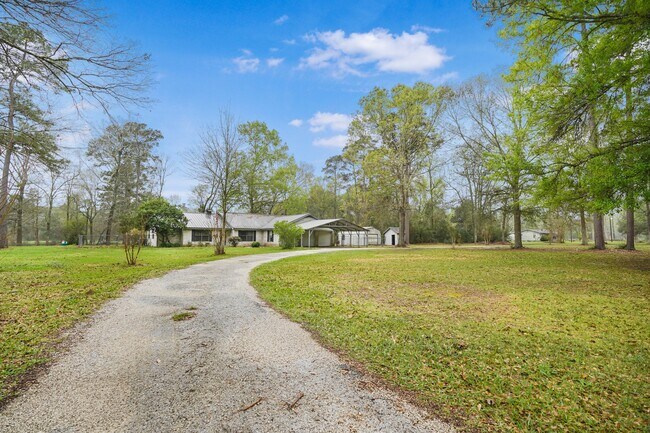 Foto del edificio - 512 County Rd 2222