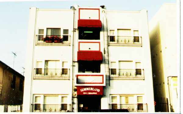 Foto del edificio - 959 E Broadway