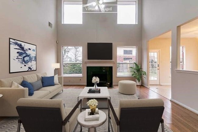 Building Photo - 8315 Mission Estates Dr