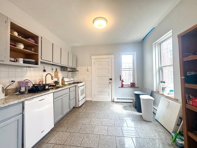 Foto del edificio - 260 Aspinwall Ave