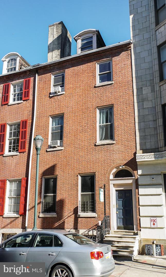 Building Photo - 1203 Spruce St