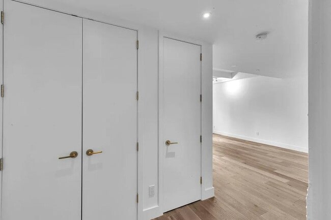Building Photo - 2 bedroom in New York NY 10013