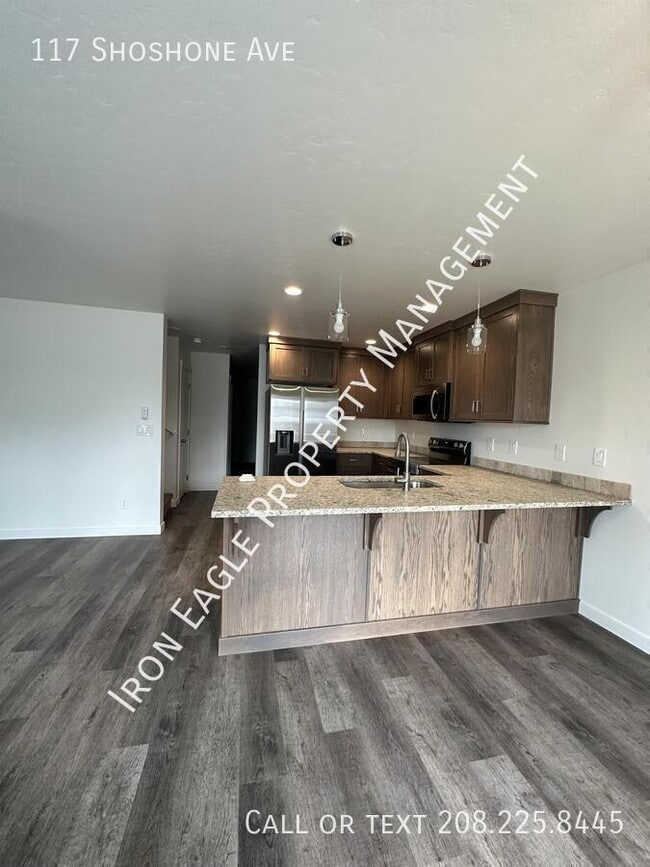 Building Photo - 117 Shoshone Ave