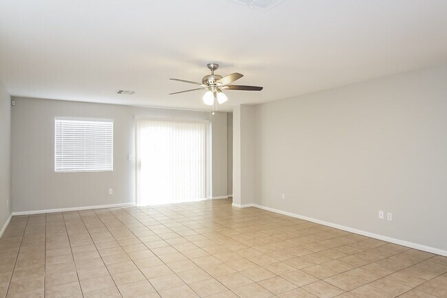 Building Photo - 881 Adobe Flat Dr