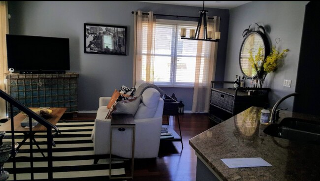 Building Photo - 5744 S 21st Pl