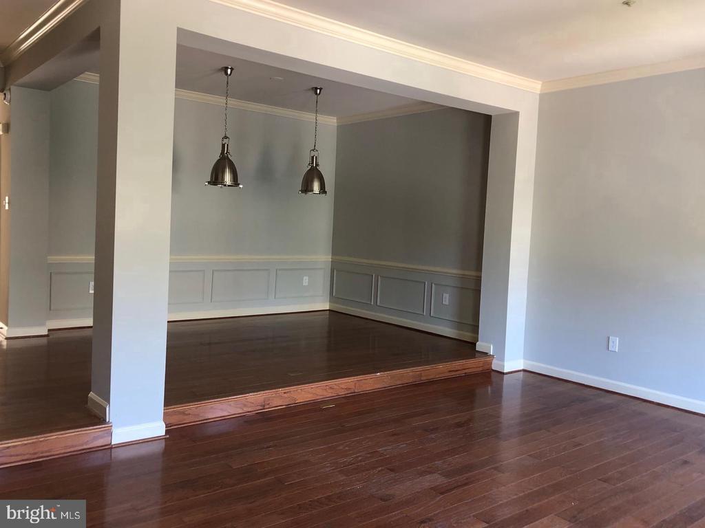 Foto principal - 10145 Sterling Terrace