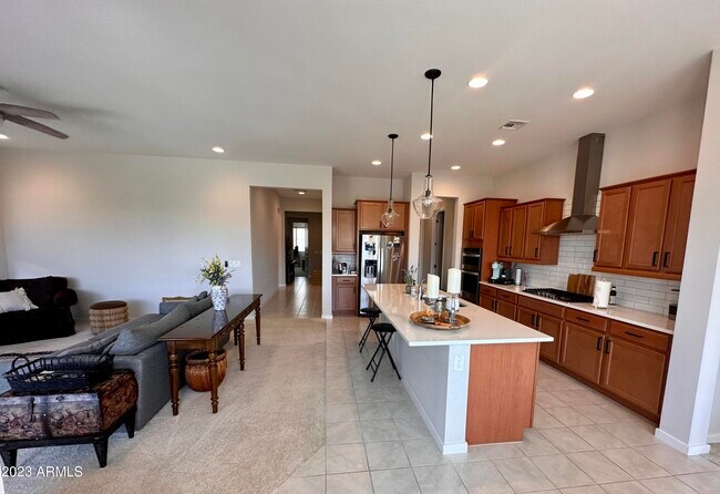 Building Photo - 2828 E Los Gatos Dr