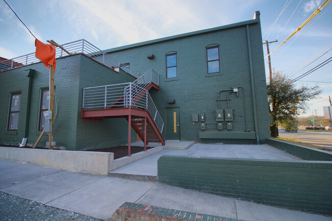 Building Photo - 764 Ninth St