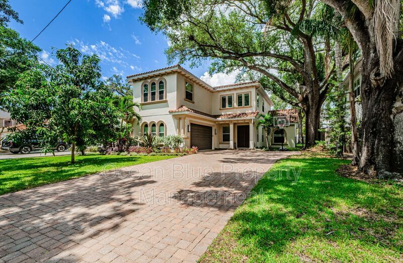 Foto principal - 3107 W Lawn Ave