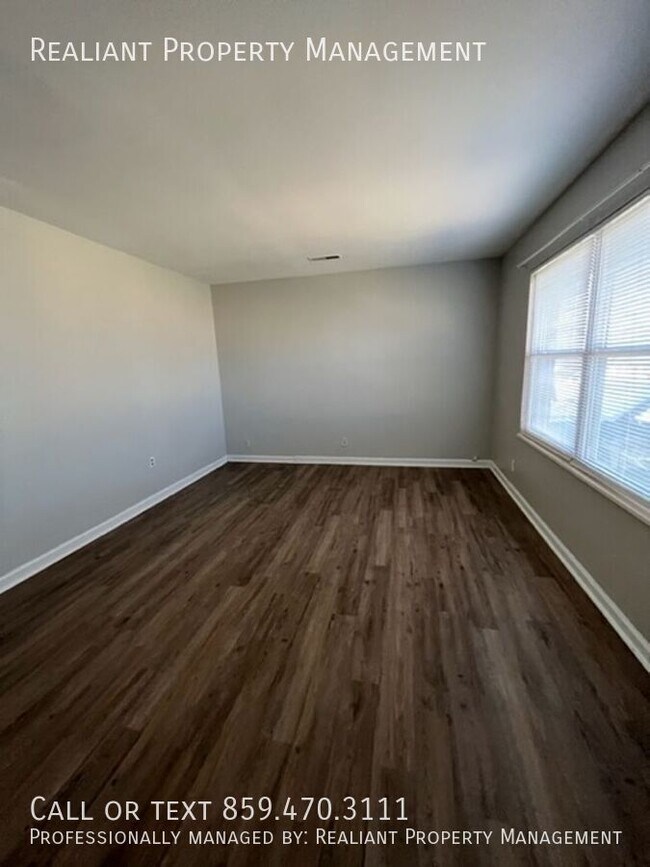 Building Photo - 1662 Costigan Dr