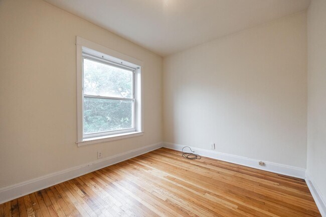 Building Photo - 1522 N Kedzie Ave