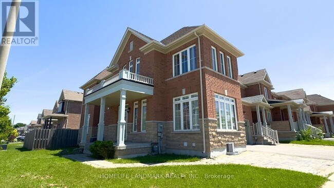 Building Photo - 39 Pavlova Crescent