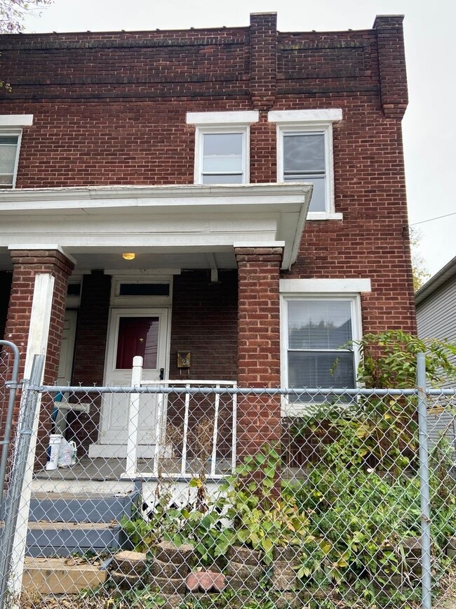 Building Photo - 26-28-28 E Woodrow Ave