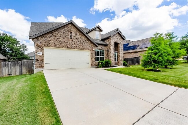 Foto del edificio - 4221 Valley Oaks Dr