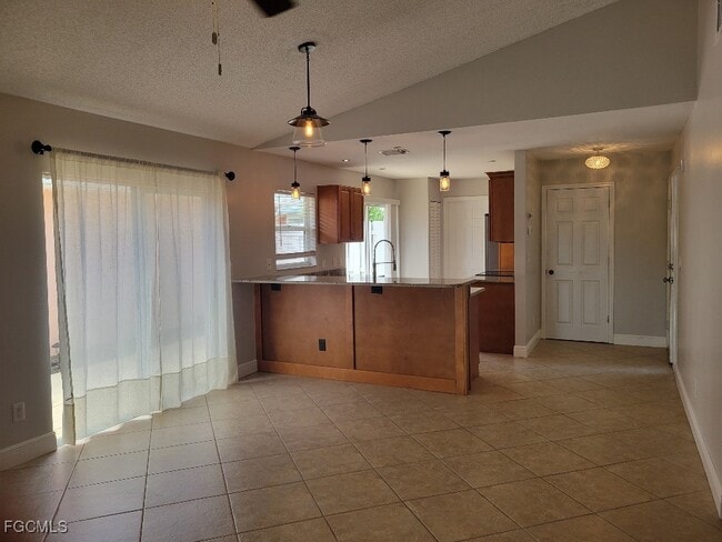 Building Photo - 14807 Crooked Pond Ct