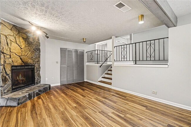 Foto del edificio - 1205 Natchez Trce SW