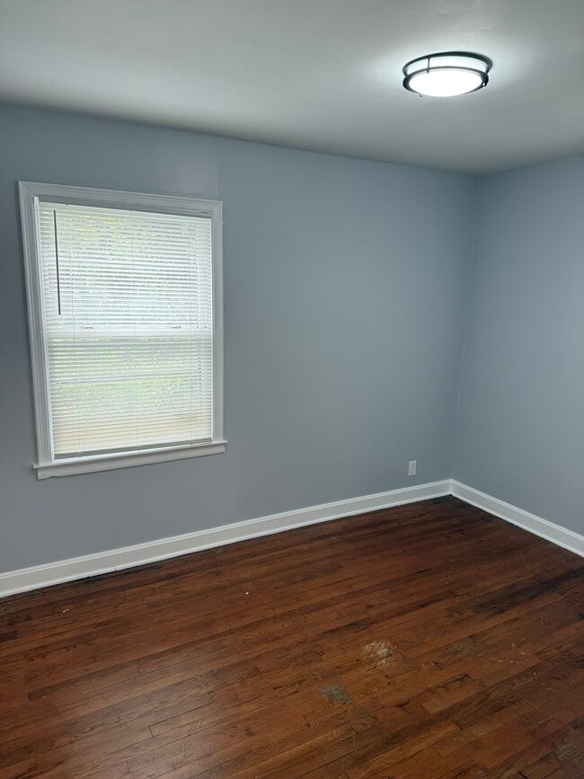Building Photo - 509 Weakley Ave