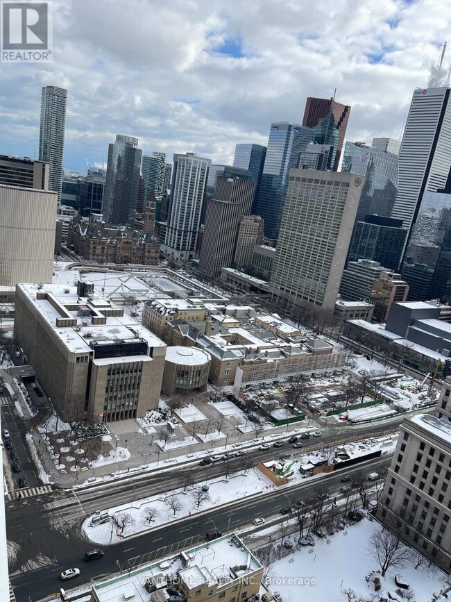 Photo du bâtiment - 230-3230 Simcoe St