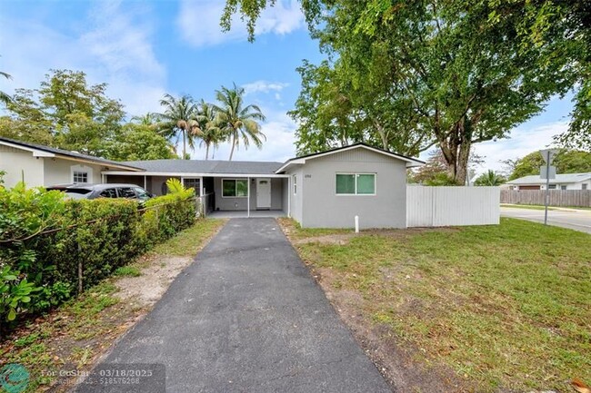 Foto del edificio - 6742 SW 18th Ct