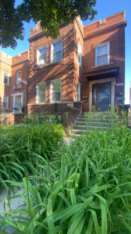 Foto del edificio - 5235 W Montrose Ave