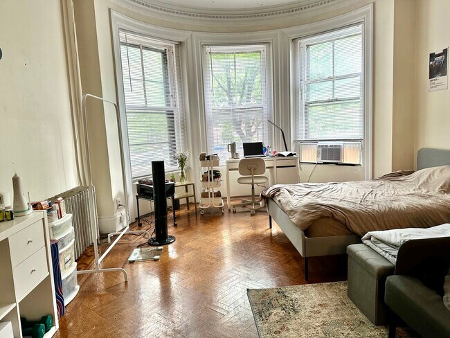 Foto del edificio - 1069 Beacon St