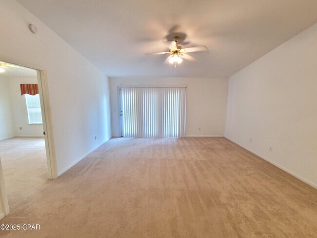 Foto del edificio - 2026 Baker Ct