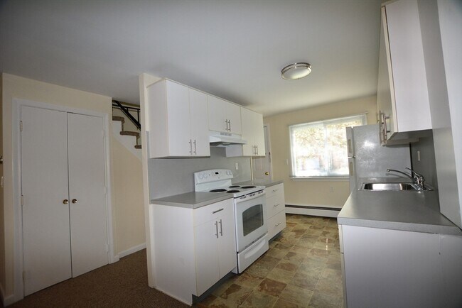 Foto del edificio - 24 Concord Ave