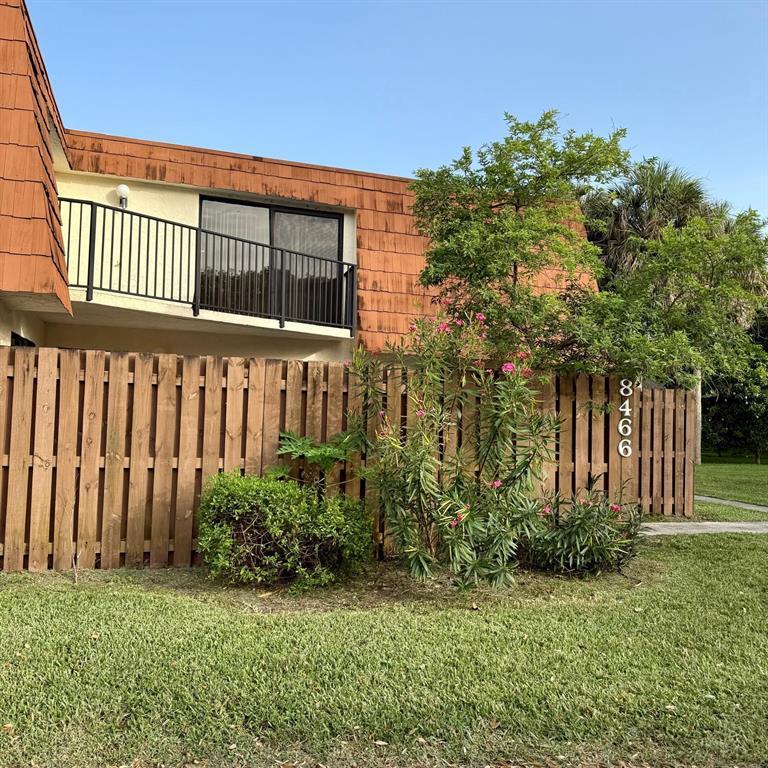 Primary Photo - 8466 S Coral Cir