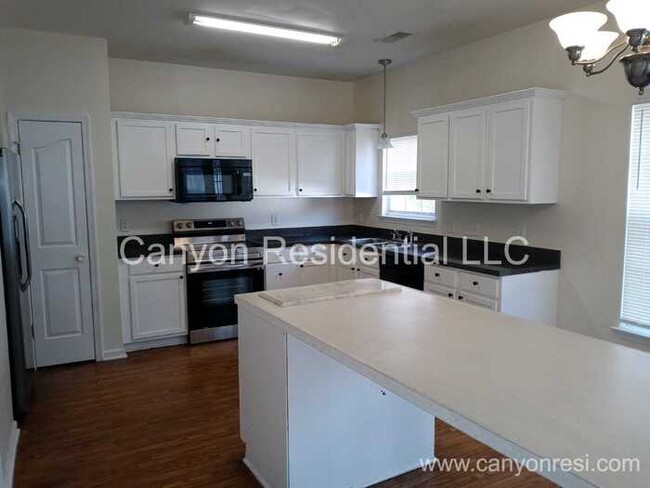 Foto del edificio - 2173 Cliffvale Dr