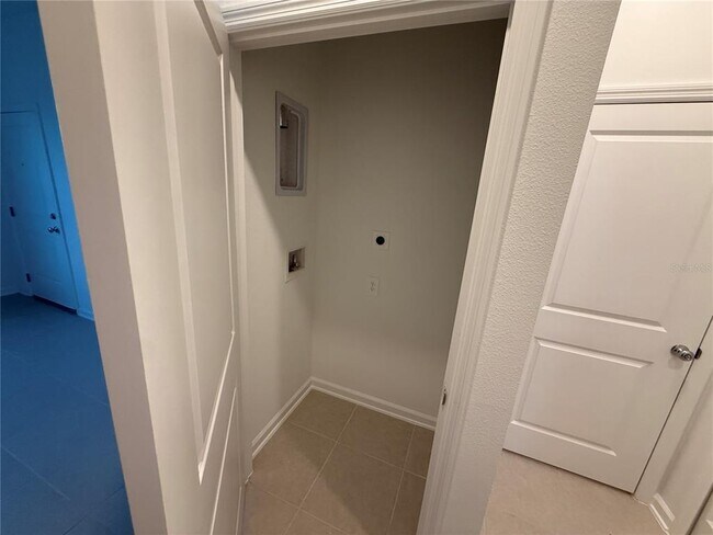 Foto del edificio - 4813 Katrina Dr