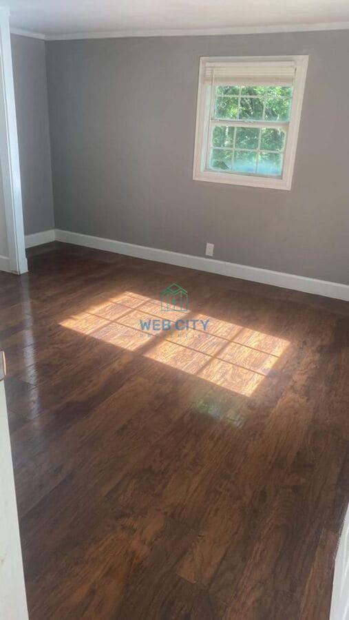 Building Photo - 15391 Flud Rd