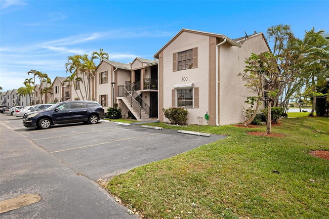 Building Photo - 800 Independence Dr